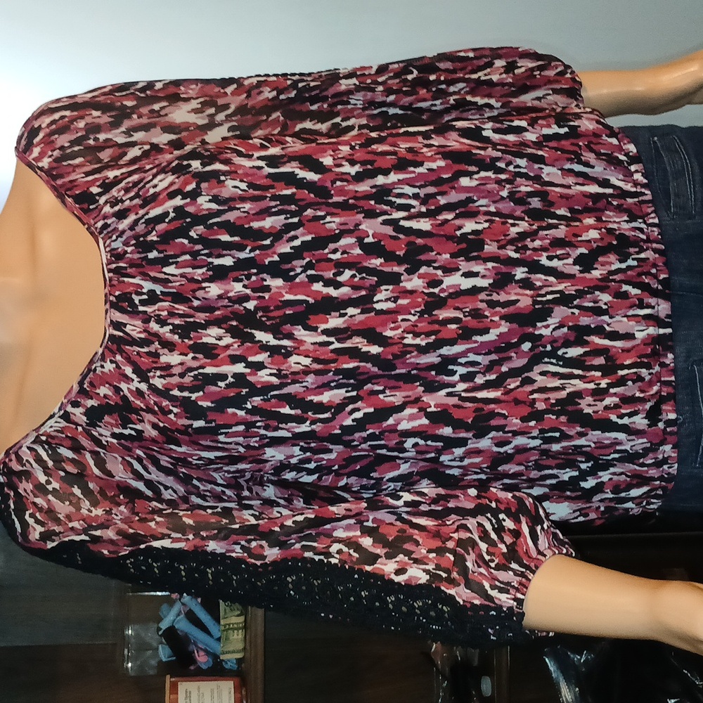 Women's Black and Pink Patterned Top